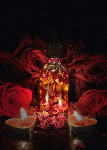 "Succubus" Seduction Oil *Blessed by Lady Eldraath*